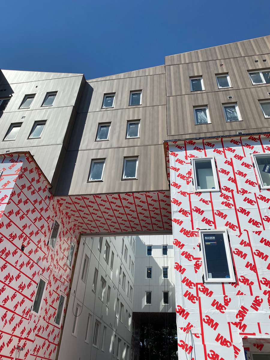 It’s very satisfying to see progress like this in the middle if the mad dash before completion! Can’t wait to see it done! 📷 I.D. Seymour development, facade and parapet wood grain cladding progress, Halifax, N.S.