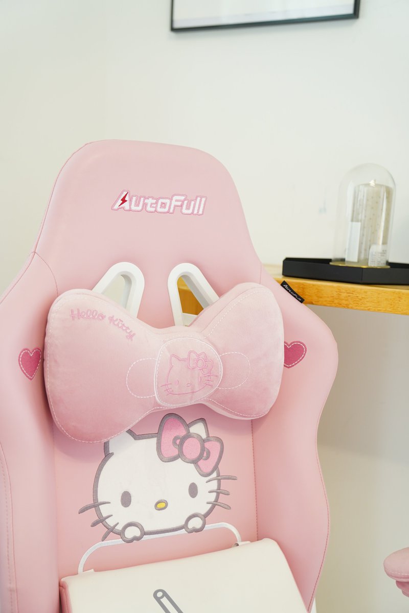 AutoFullGlobal's tweet image. Not only is AutoFull Hello Kitty Chair suitable for cute rooms, but it is also not awkward to put her in a warm style.
See more details in bio.

#autofull #autofullhellokittychair #hellokitty #sanrio