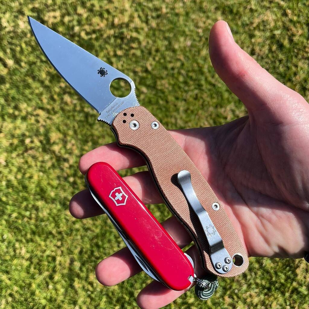 Numb3rCrunch's tweet photo. #spyderco #spydercoknives #spydercocollective #spydercofriday #spydercoparamilitary2 #spydercopm2 #cpmcruwear #victorinox #victorinoxcompact #swissarmyknife #micarta https://t.co/htt7UZZq3U https://t.co/GCUdZpGAQ2