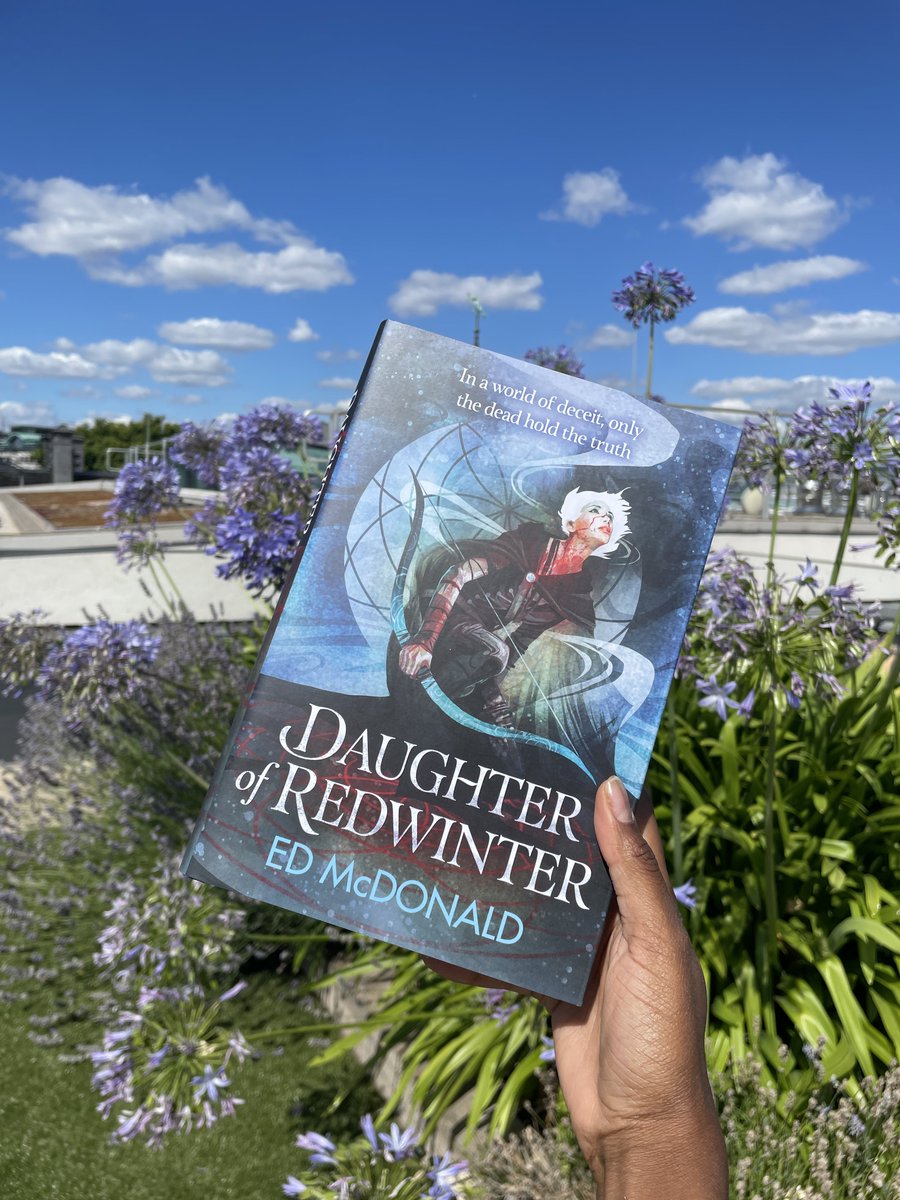 Gollancz tweet media