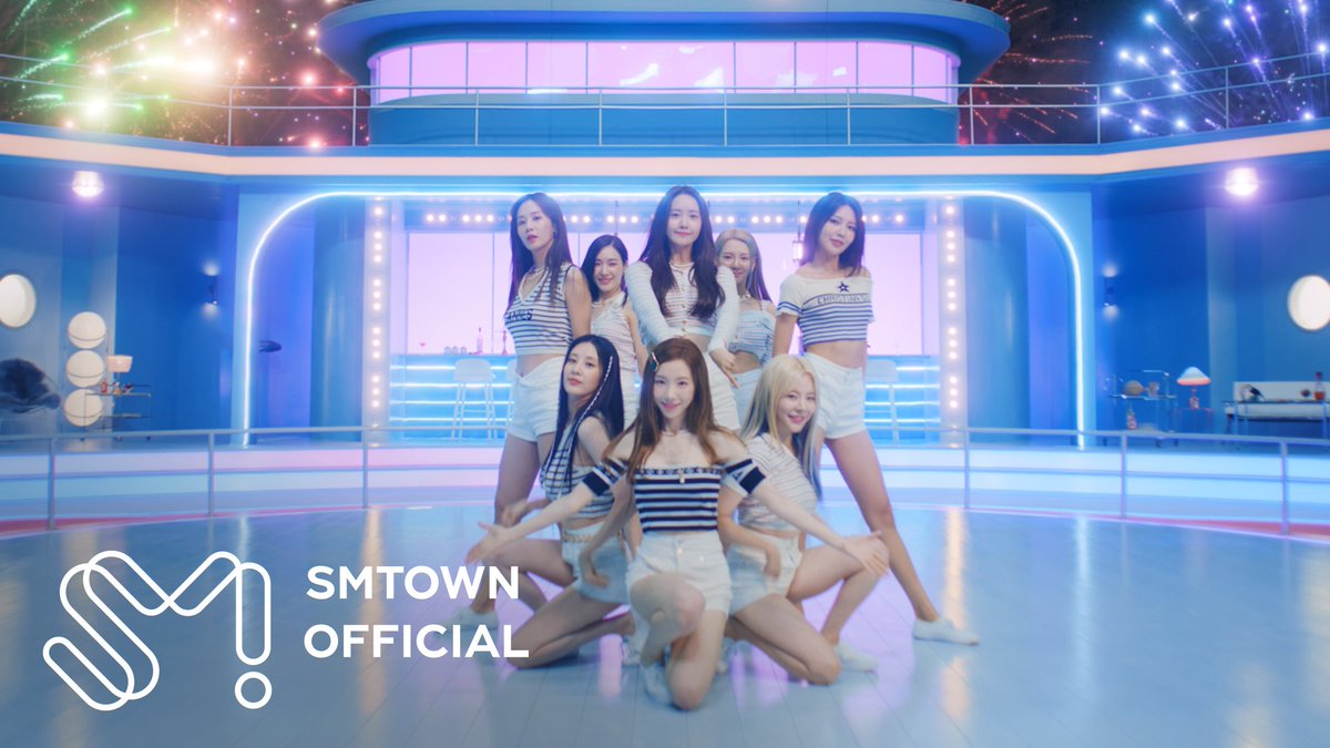snsdturkey09's tweet photo. Girls' Generation 소녀시대 'FOREVER 1' MV

🔻Bolca izleyelim SONE🔻
✨https://t.co/OSXd5vfLAp

#GirlsGeneration #소녀시대 
#FOREVER1 https://t.co/NCRAawVijG