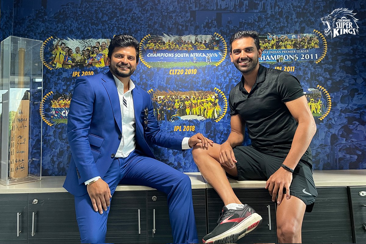 ChennaiIPL's tweet photo. Cherry-shing the Chinna Chinna Moments! 💛
#SuperReunion #Yellove #WhistlePodu 💛🦁 https://t.co/xLBaElYVpf