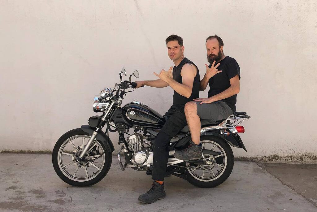 Hasta aquí ha llegado el curso. Nos vamos de vacaciones. Ha sido un año de bonitos trabajos, retos resueltos y clientes estimulantes. 
También ha sido el año en el que hemos empezado a dar clase en el <a href="/esdmadrid/">esd madrid</a> . Está siendo una experiencia de lo más en… instagr.am/p/Cg38_sqDq3_/