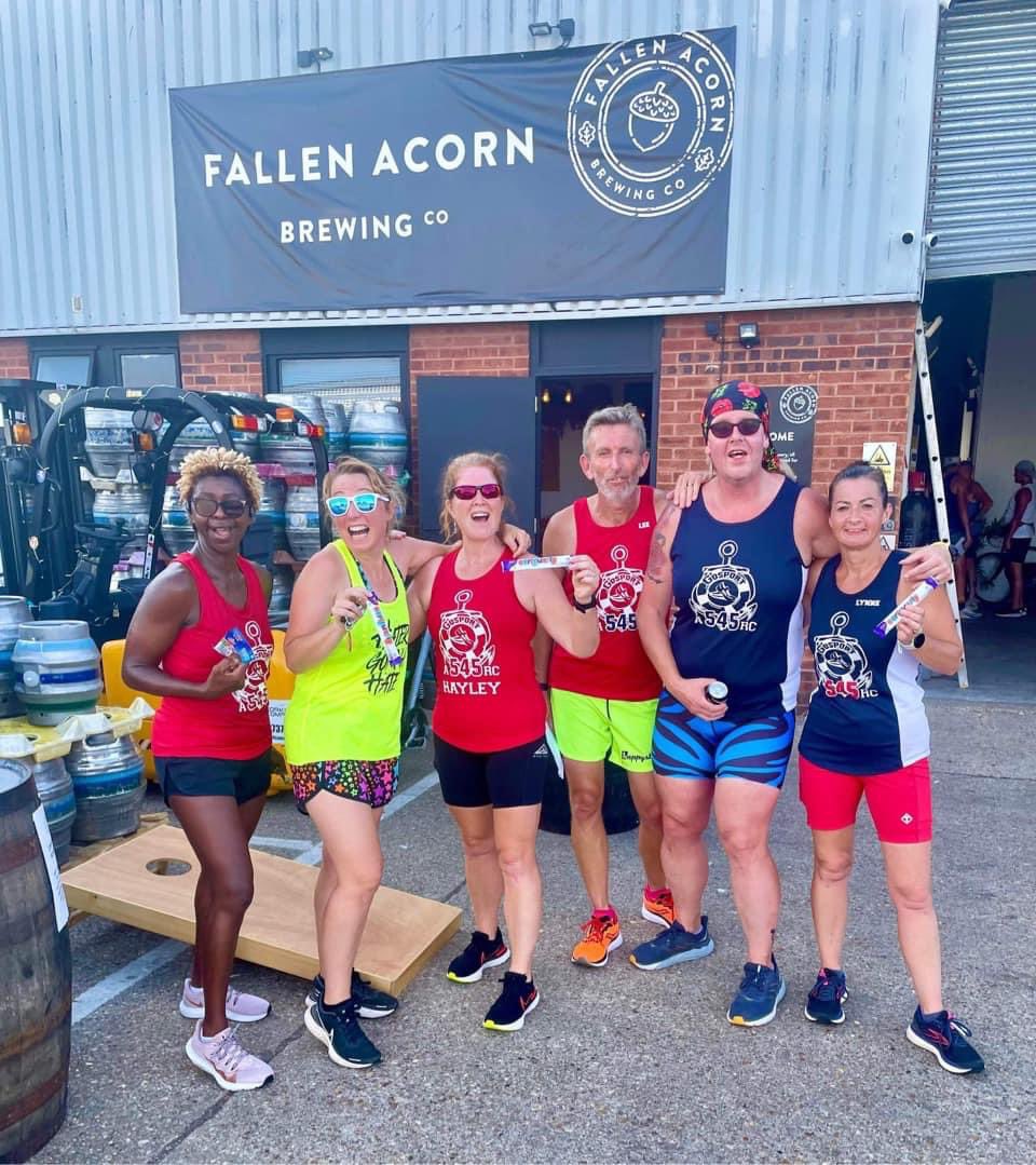 A545Runclub's tweet photo. A week of fun, #CurlyWurlys #beer and intervals. I really enjoy this lotโs company. Not just a running club but #theotherfamily @FallenAcornBrew https://t.co/wpkQWdOL66