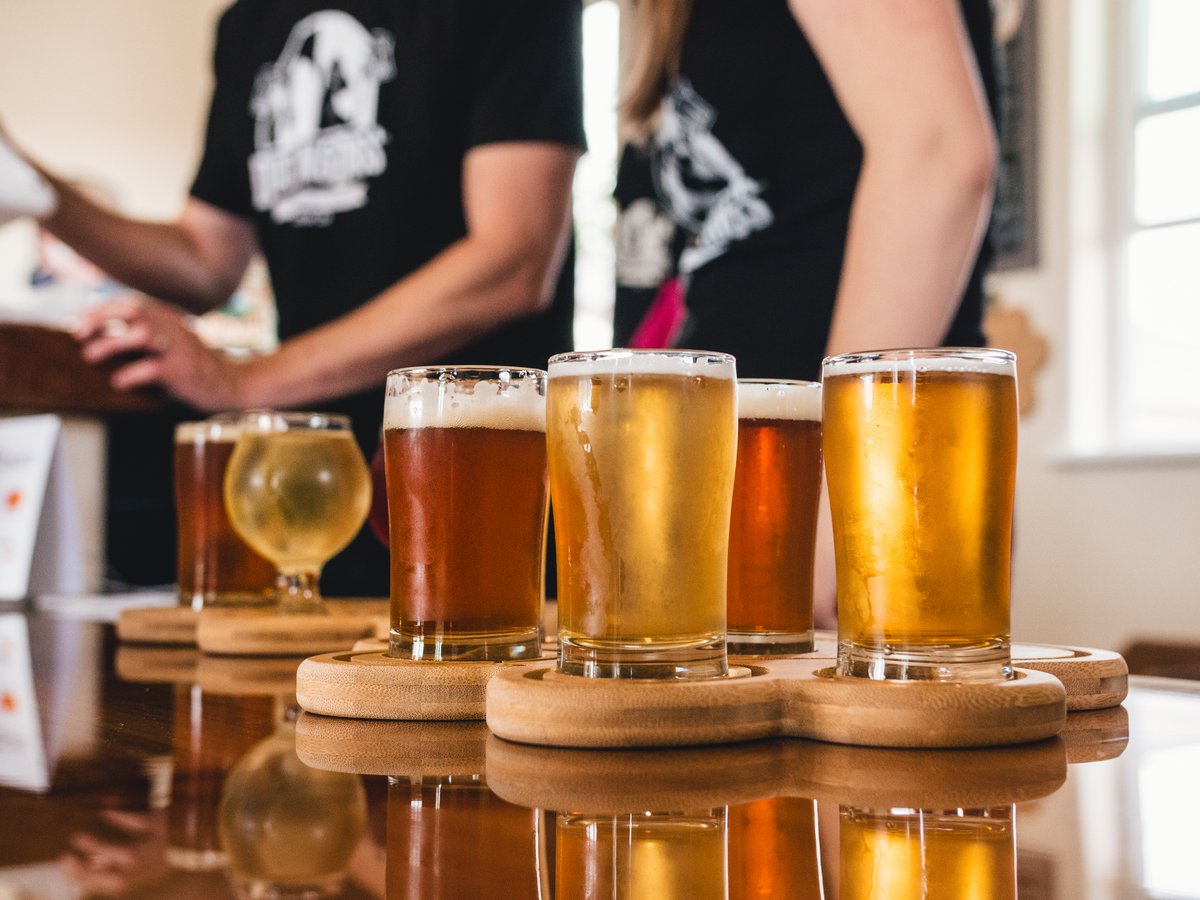 g6global's tweet photo. It's International Beer Day!

Did you know beer was drunk by everyone including children in ancient Egypt as part of their everyday diet? 

Celebrate the right way with a glass (or can) of your favourite beer and a group of friends! 

Cheers Everyone! https://t.co/m1iuEovi2R