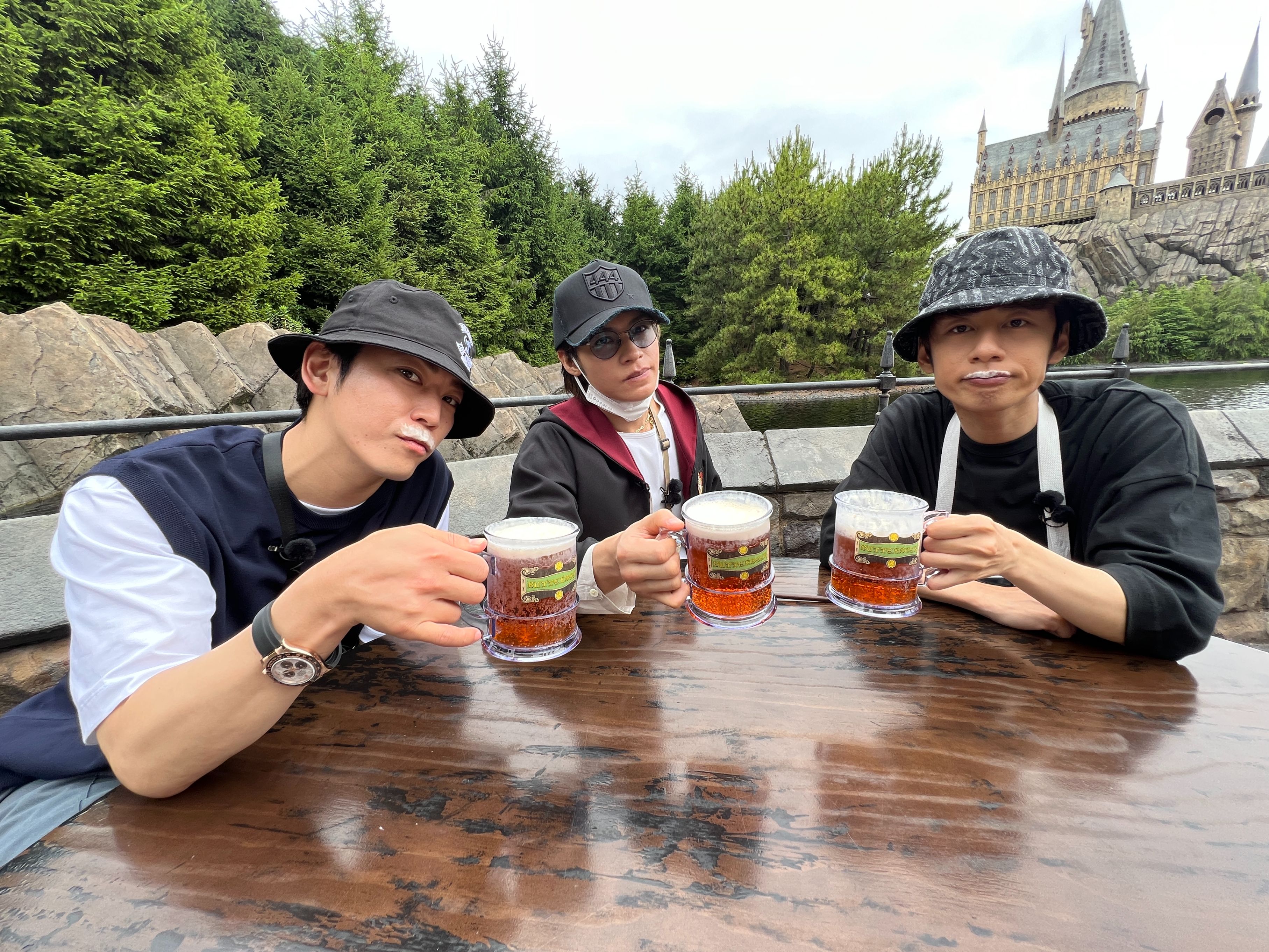 FZZILVmaAAI0WHa?format=jpg&name=4096x409