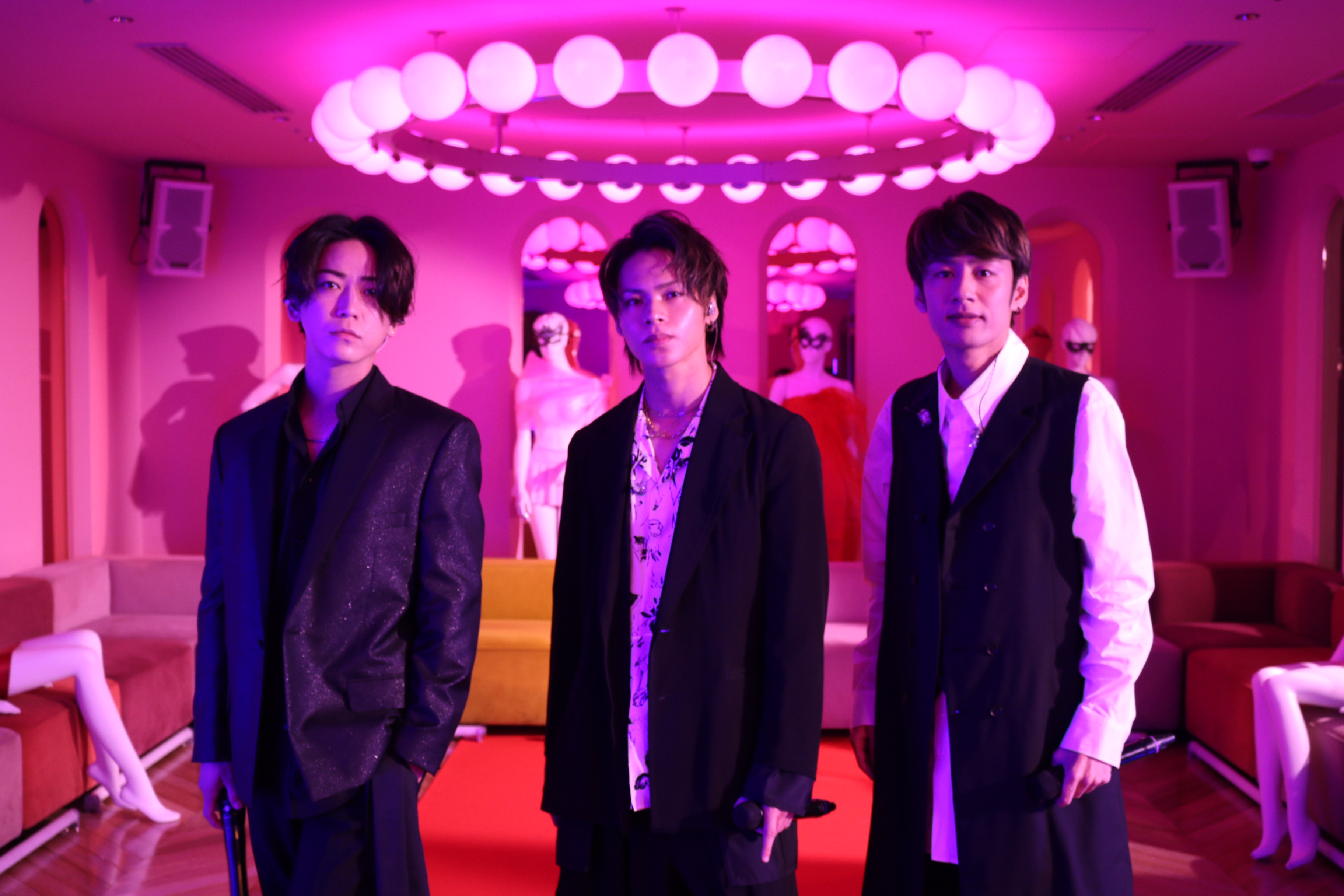 FZZIhYkaMAABdEh?format=jpg&name=4096x409