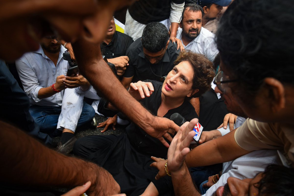 htTweets's tweet photo. Congress leader #PriyankaGandhi in Delhi during the protest march today. Read https://t.co/2zaM3Js5UI

📷 @Amalksudheer / HT https://t.co/c91eZZvaMc