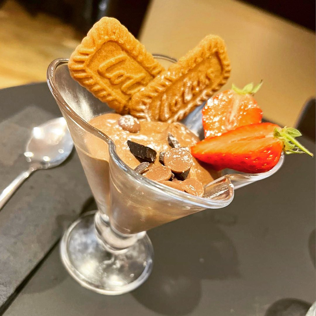 ‼️Only two tables left available for this evening‼️ 

Book now and treat yourself to our delicious Italian Chocolate Mouse, an authentic Italian rich dark chocolate mouse with fresh fruit and biscoff biscuits🍧
#arcoristorante #dessert #sweet #chocolate #lastchance #treatyourself