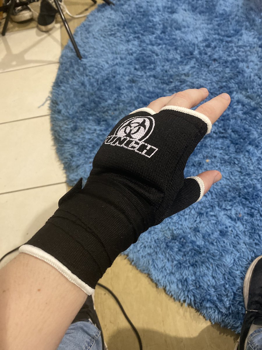 femboy_boxing's tweet photo. I got new quick wraps today!! I feel… powerful https://t.co/IUuXzWwRLJ