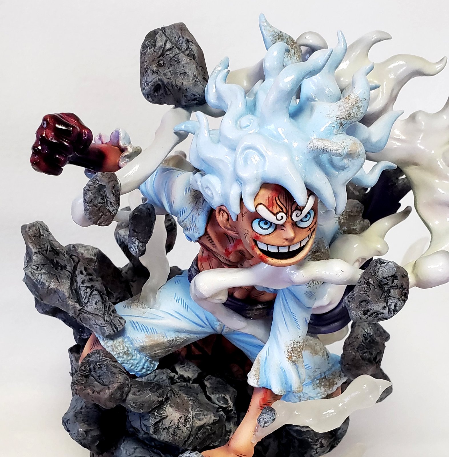ビキ ワンピース 粘土でギア5ルフィのフィギュアを作ってみました 躍動感を意識して造形 塗装しました 頑張ったので動画も見て下さい T Co Hwz00jw7zj ワンピース ワンピース103巻 ギア5 T Co Zcxynxnuzo
