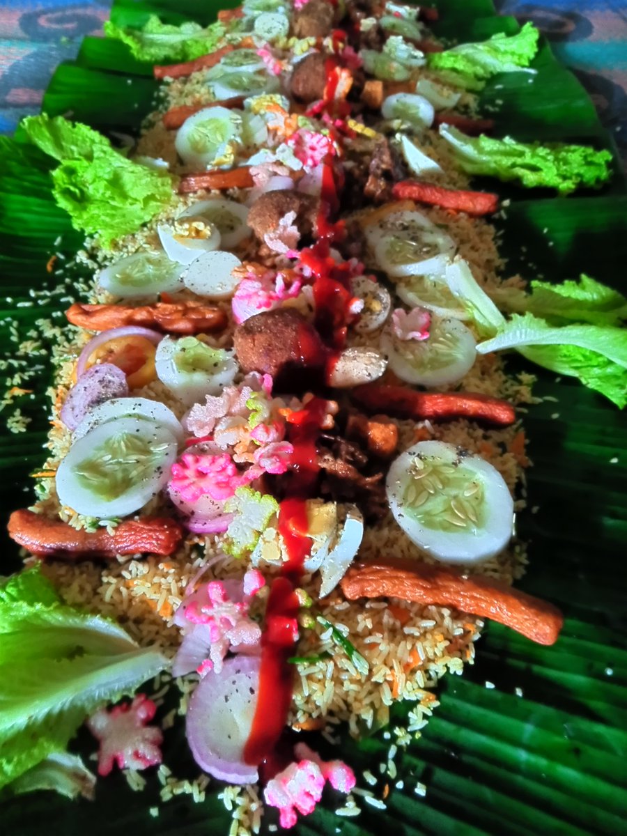 කෙසෙල් කොලෙ..
රැල්ලට නෙවෙ ආසාවට 😉