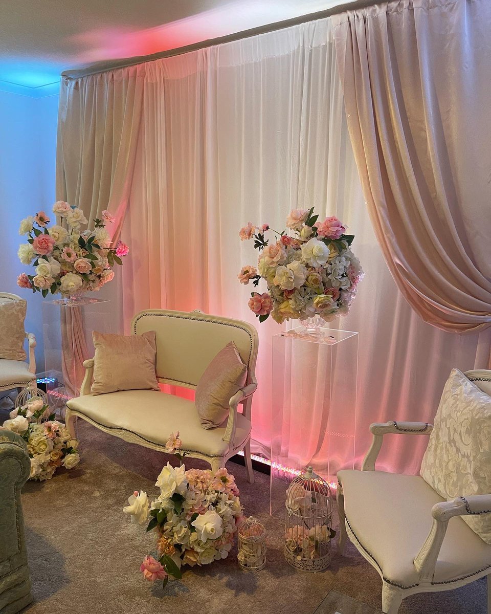 therosemist's tweet photo. Bengali bride 👰‍♀️  a little set up in her living room, Manchester. Something simple ♥️ #simplenikkah #elegantwedding #manchesterweddings https://t.co/6zuFw9621S