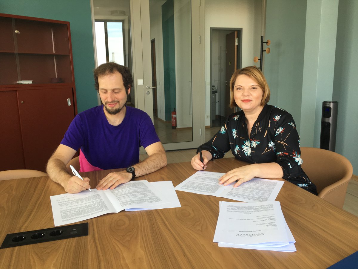 Boosey's tweet photo. 📸 Ondřej dropped by our Berlin office to sign the general agreement with our managing director Tina Funk. We're delighted to have him join the @Boosey family. https://t.co/4NeqokAUJR