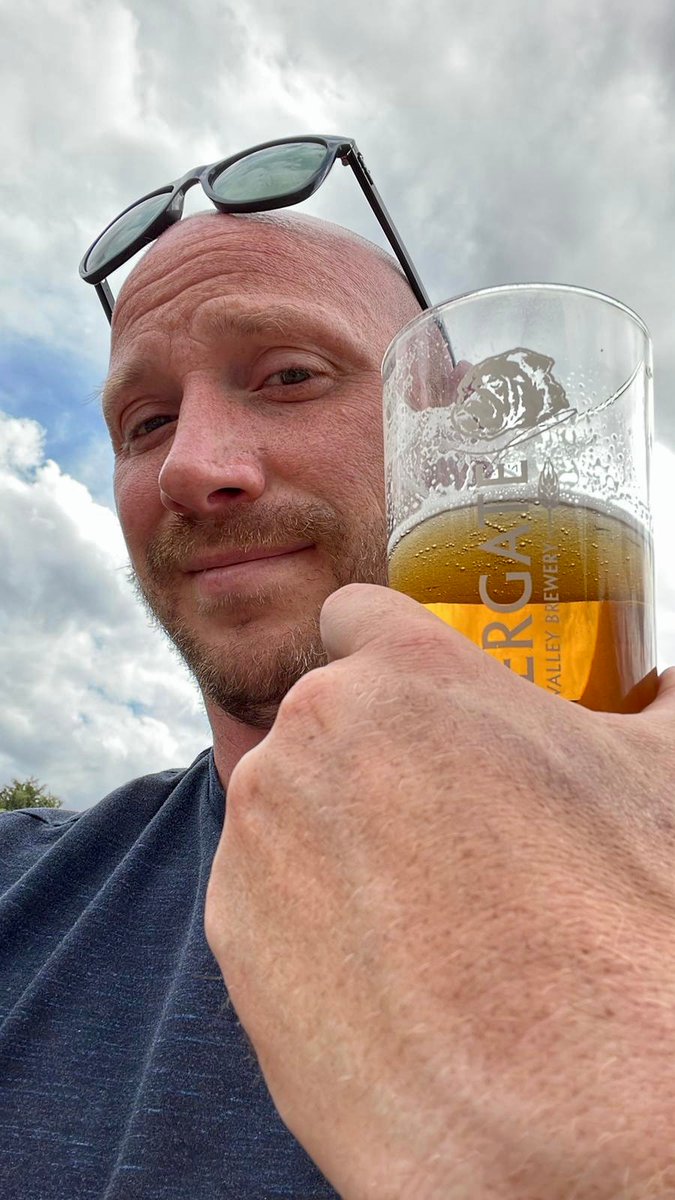 Happy Birthday to our creative Director Matt, who celebrated the big 40 this week. What better way to celebrate on #internationalbeerday than at our most local (and favourite) @NethergateBrew If you haven’t had a beer in their garden this summer, you are missing out. #suffolk
