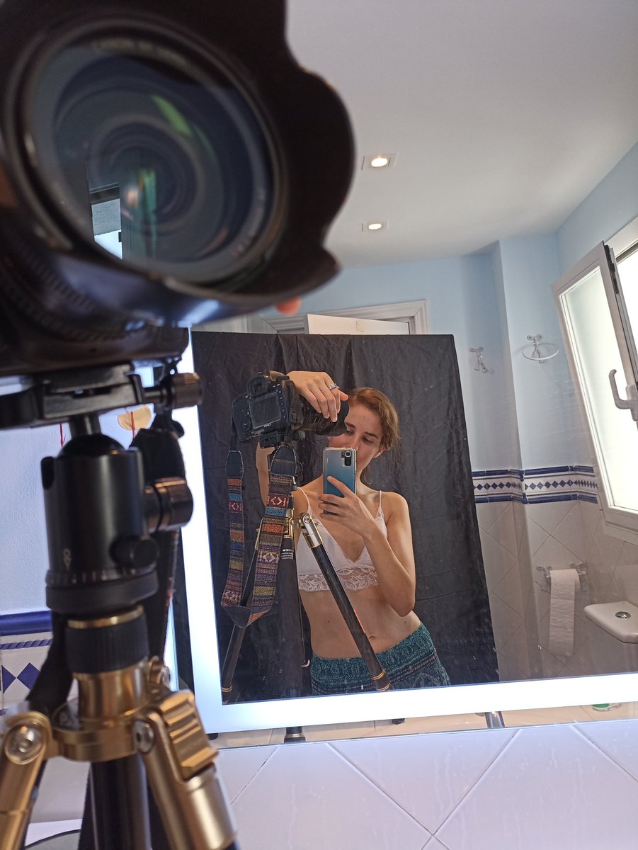 maiowyn's tweet photo. Set fotográfico vs foto final https://t.co/gt3WqjN8gM