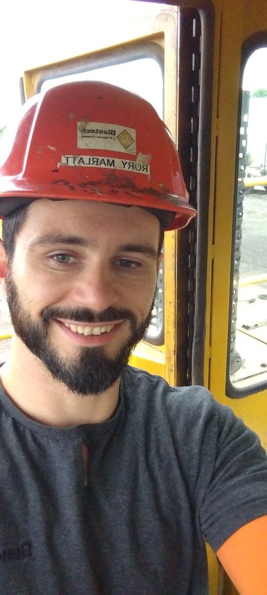 marlatt_rory's tweet photo. #trackmobilelife #railroad #trackmobile https://t.co/hbtRQyjMzh