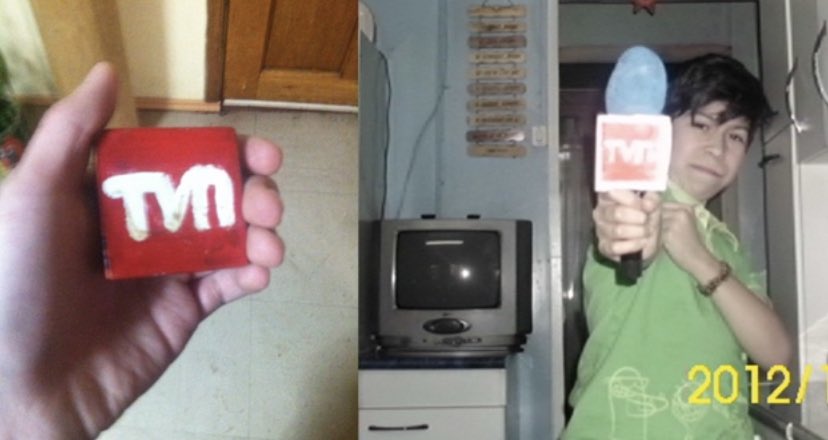 Yo cuando era niño, Microfonos de cartón con el logo de TVN #BuenosdiasTVN <a href="/BuenosDiasTVN/">Buenos Días a Todos</a> <a href="/gonzaloramirex/">Gonzalo Ramírez Troncoso</a>