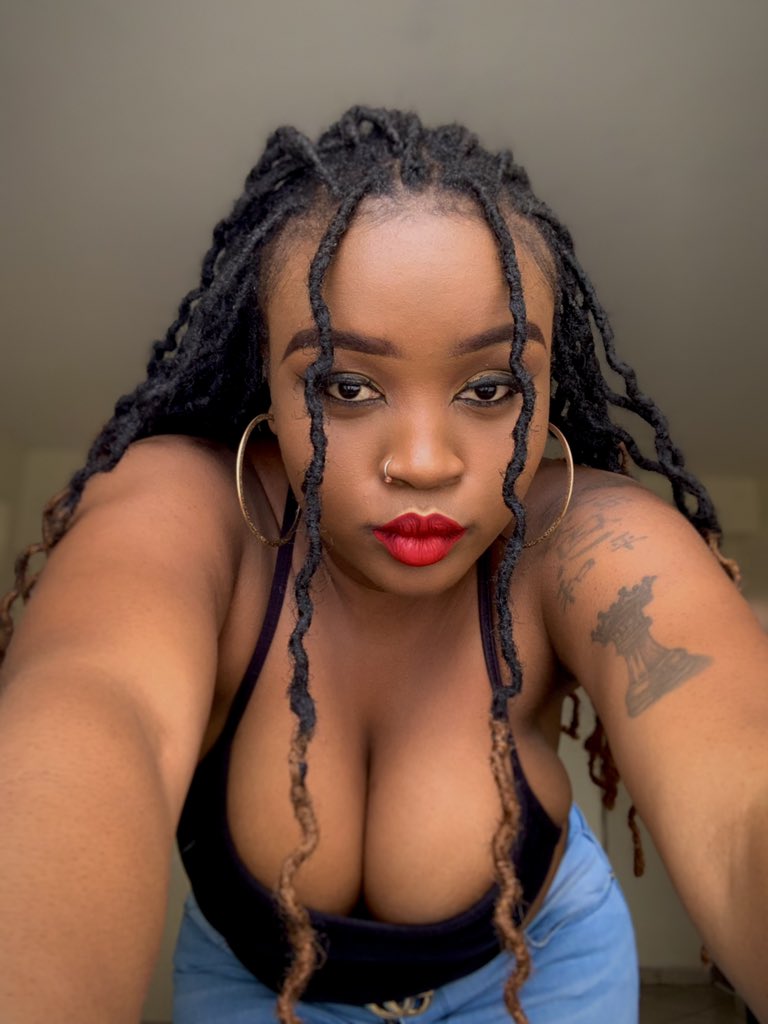 EcEssie's tweet image. Such boobs can save your life. I once put my head on such and lemme tell you maina, it was heaven.