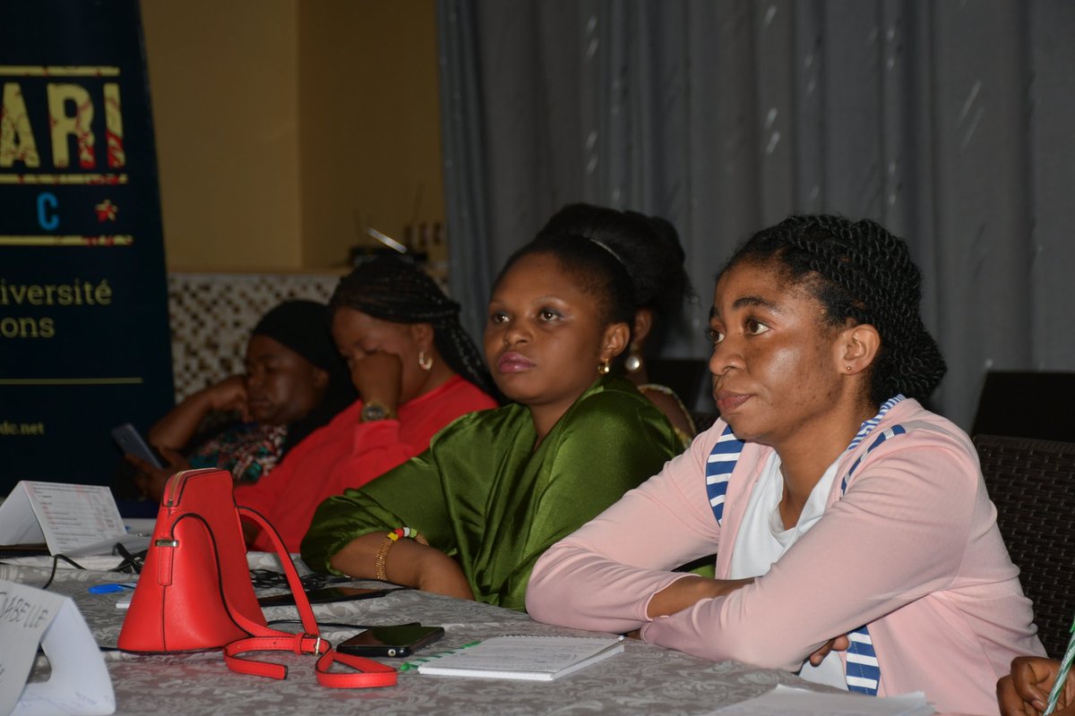 Journaliste24's tweet photo. @habariRDC🇨🇩 et son partenaire @sofepadi ont organisé, grâce au 
financement du Fond des #FNUD, cinq sessions de 
formation sur l’initiation au numérique avec les organisations de la société civile 
(médias communautaires, #OSC des femmes, des jeunes filles et des étudiantes.) https://t.co/76kw0uzb7i
