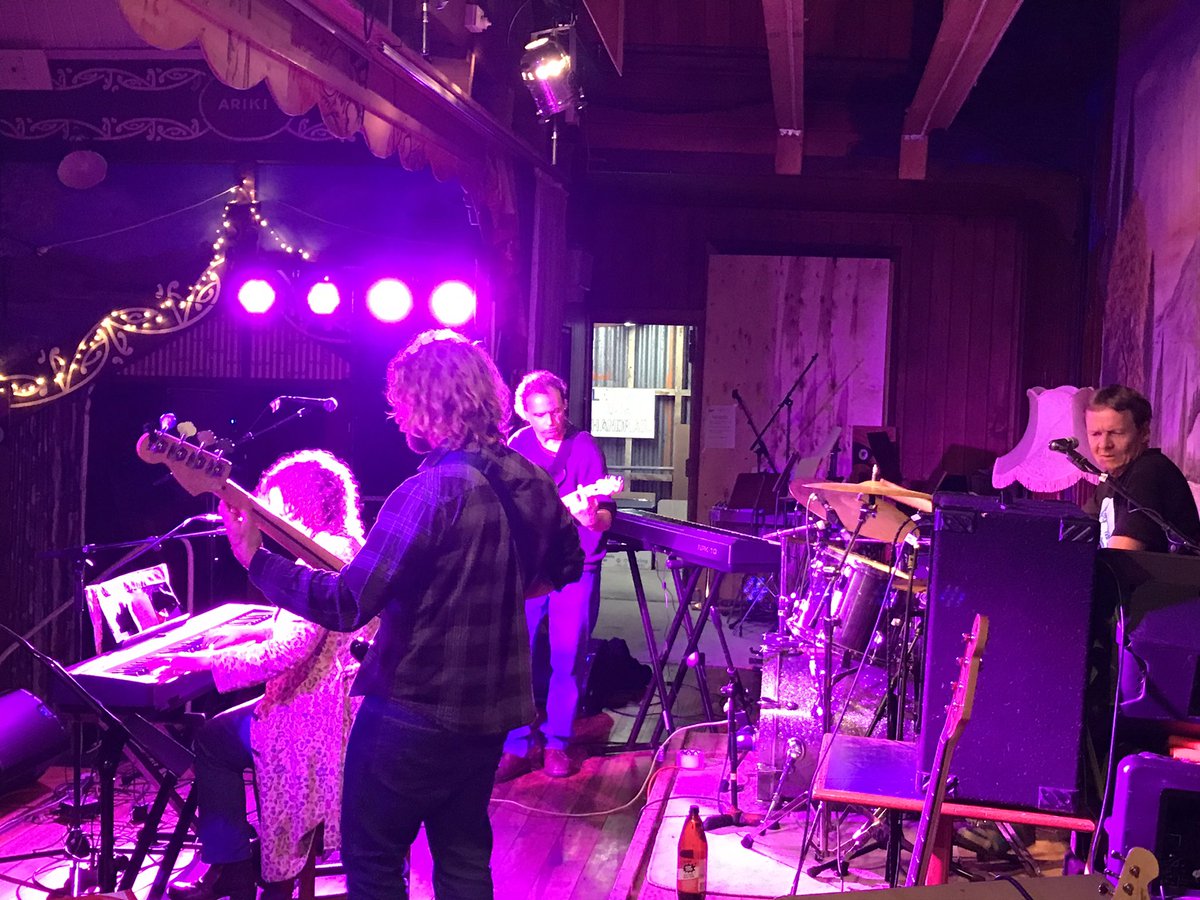 InLoveWithAView's tweet photo. Headliner pull out at 7pm - gig promoter, #TheWhanganuiMusiciansClub gets on phone and gets #WhanganuiLegend Heti Hope to throw it together alongside support from the usual #OpenMikeNight- on stage at 10pm with some quality alt-folk.This is why I live in the coolest city in NZ ❤️ https://t.co/7o1y4pV1lx