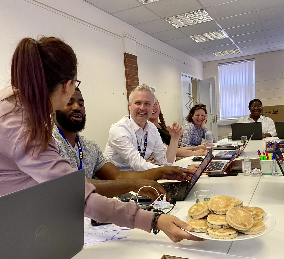 AMRWales's tweet photo. The sheer delight of #WelshCakes delivery to our @StGilesTrust #SOS+ planning meeting in Cardiff brought smiles to the faces of our colleagues visiting from London. We continue to bring our teams together to #learn #support #plan &amp; get to know each other better 🏴󠁧󠁢󠁷󠁬󠁳󠁿#DoingAGoodJob https://t.co/dxVXXMYgFo
