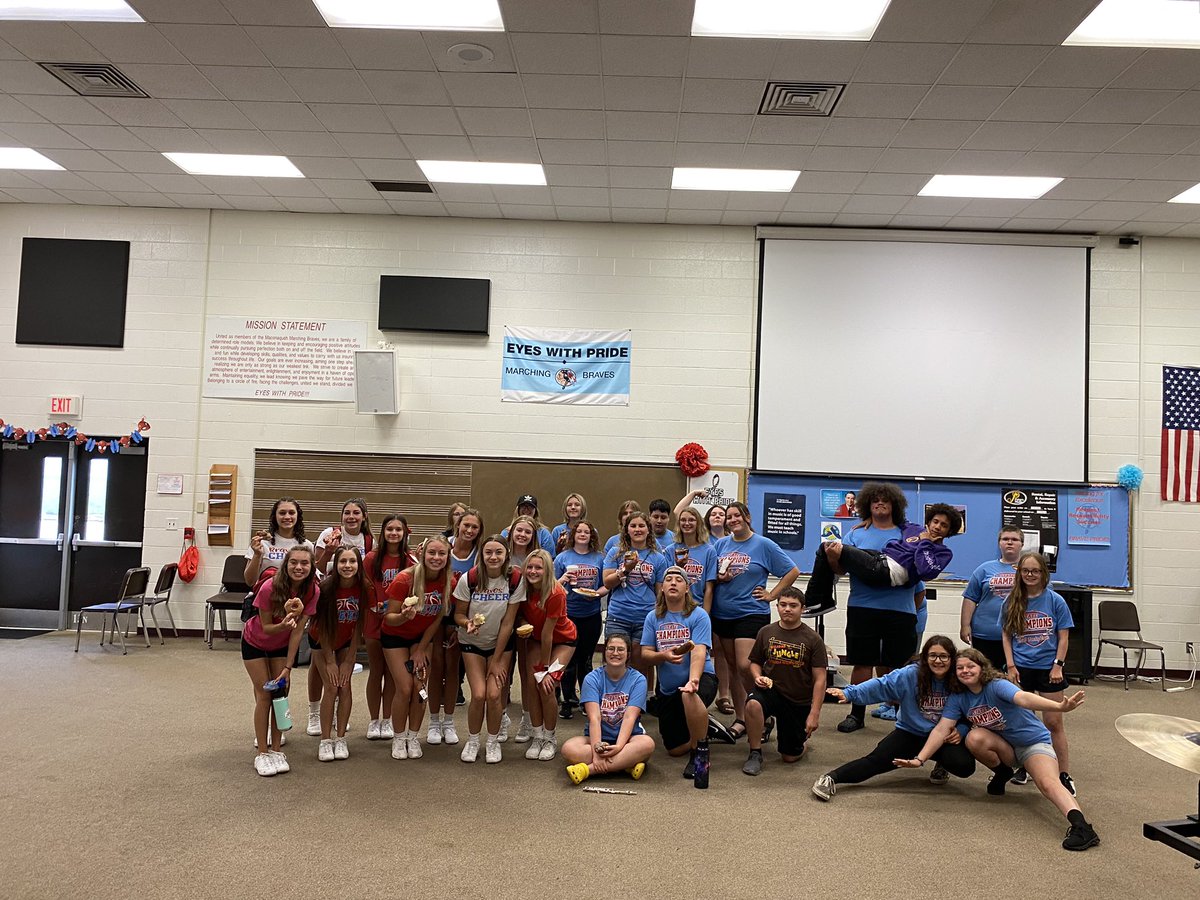 MaconaquahB's tweet image. We always have a great time performing for the annual teacher breakfast! Thanks to the cheerleaders  for joining us this year!