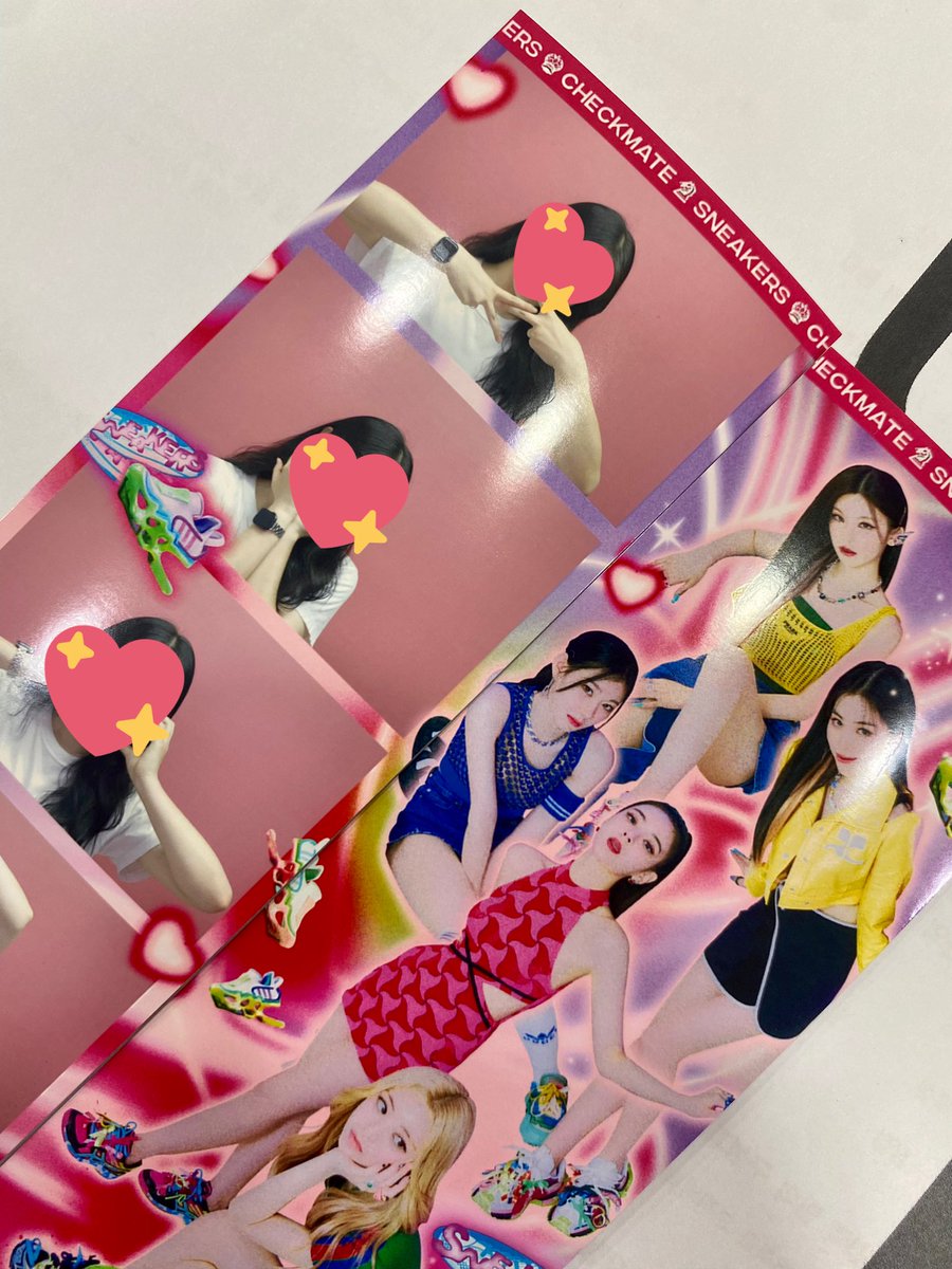 막차 탑승 ~_~ 칭구가 보더니 니가 왜 있지 제스처 하고 있냐고 해따 어쩔 ~_~
있지네컷🫣📸
가격이 조쿰 사악하긴한데 이뿌댱🤭🫶🏻