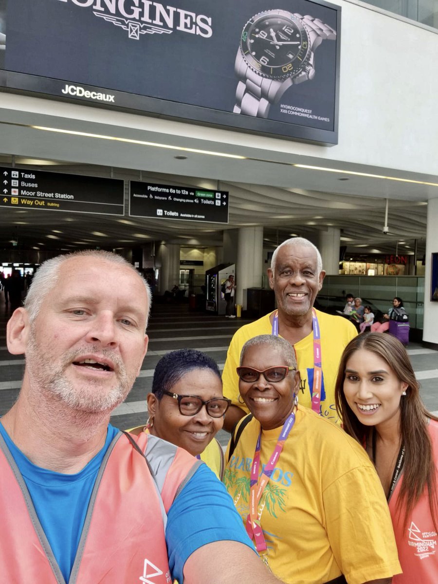 🤝 We’ve been making some friends…

🌏 It’s amazing to meet so many brilliant visitors from across the Commonwealth this <a href="/birminghamcg22/">Birmingham 2022</a> 

Kiribati 🇰🇮, Scotland 🏴󠁧󠁢󠁳󠁣󠁴󠁿, Niue 🇳🇺 and Barbados 🇧🇧 have said hello so far! 

👋 Be sure to say hi if you’re coming through #B2022