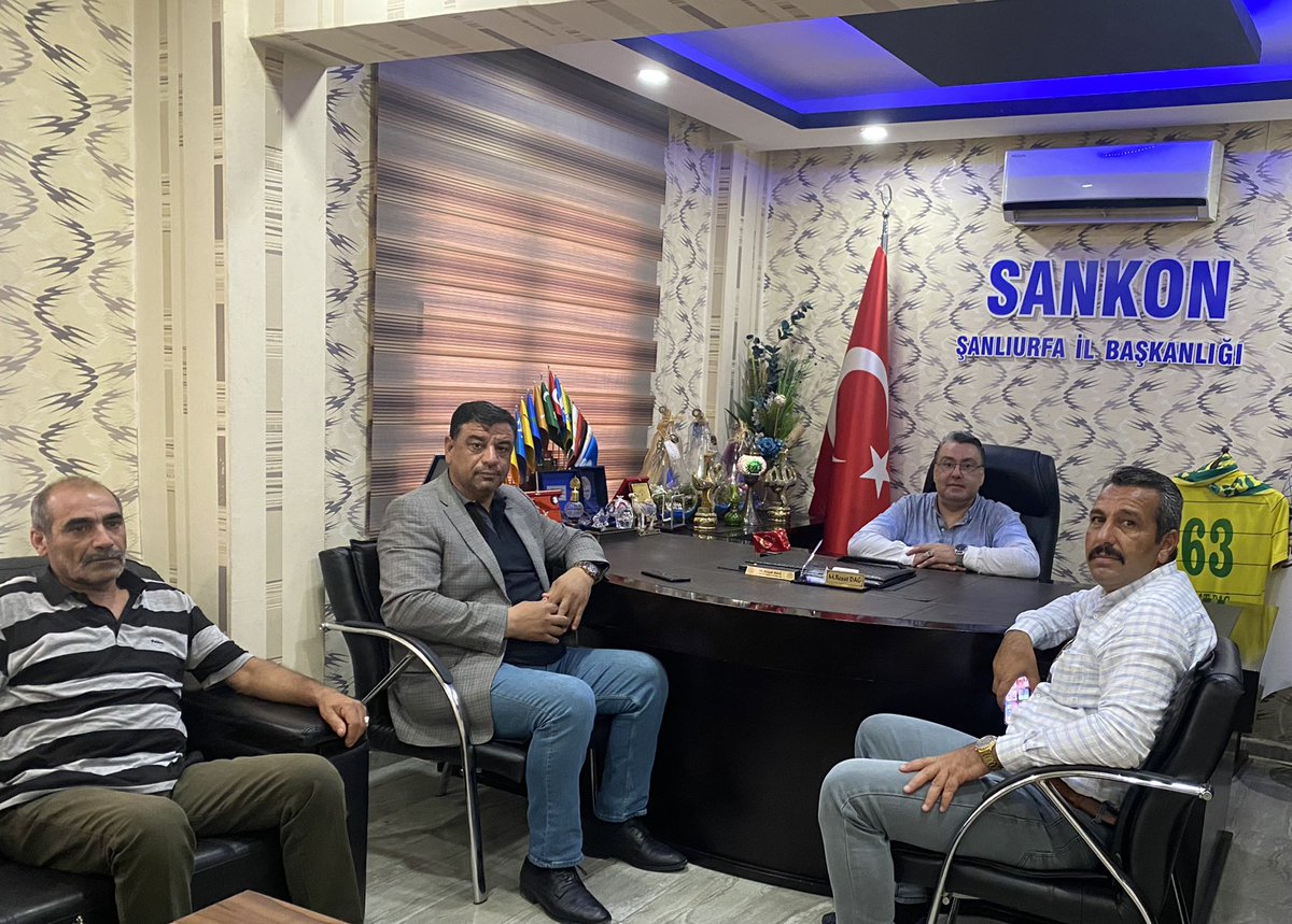 Anavatan partisi Şanlıurfa il başkanı Sn Halil ASLAN ve Haliliye ilçe başkanı SN Hasan YILDIZ Harran ilçe başkanı SN Mehmet BİKE SANKON İl başkanlığına yapmış olduğu ziyaretinden dolayı teşekkür ederiz. @Halil_ASLAN_63 @MehmetAliAkba12 @mehmetd70054138