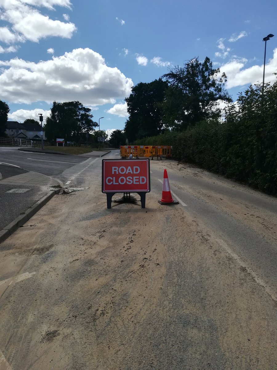 ianlloydhall's tweet photo. @SouthWestWater @SWWHelp @hermanhall1970
The resurfacing took place 24 hours ago.....please can the road be opened today for the residents of #Axminster https://t.co/BKNPCYixCp