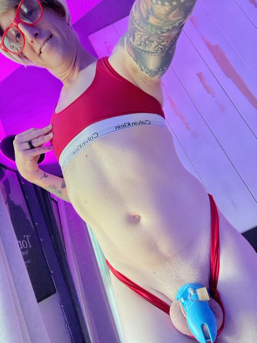 Let&rsquo;s have a kinky Friday! #sissychastity #sissybottom #FridayVibes #sissy4life #sissynsfw #sissygurl<a href="/tag/sissychastity"class="tags">#sissychastity</a><a href="/tag/sissybottom"class="tags">#sissybottom</a><a href="/tag/chastity"class="tags"><span>#chastity</span></a><a href="/tag/fridayvibes"class="tags"><span>#fridayvibes</span></a><a href="/tag/femboy"class="tags"><span>#femboy</span></a><a href="/tag/sissygurl"class="tags"><span>#sissygurl</span></a><a href="/tag/chastitylife"class="tags"><span>#chastitylife</span></a>