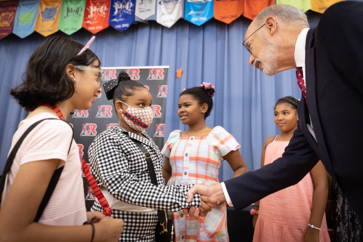SenJudySchwank's tweet photo. Investments in education are investments in PA’s future. Under @GovernorWolf’s leadership, we’ve undone the damage of deep budget cuts.

PA has invested $3.7 billion in public education over the past 8 years. @RDGschools, it’s students and it’s teachers are better off for it. https://t.co/WwHNVacqSj