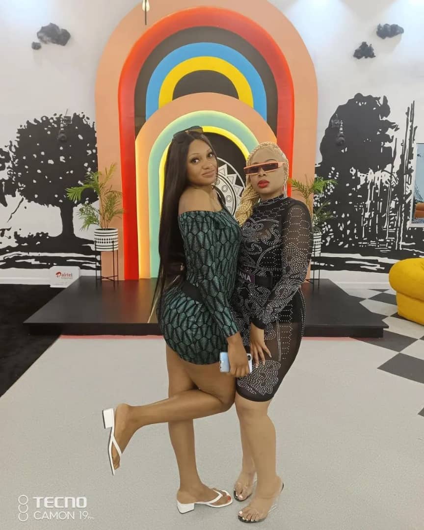 darkboy_justice's tweet photo. Chomzy for the money 💲💸🧿
She has all it takes.💗🌈
@TheChomzy #BBNaija #chomzyforthemoney #BadDecisions #fluterwave https://t.co/M2rBX21cTU
