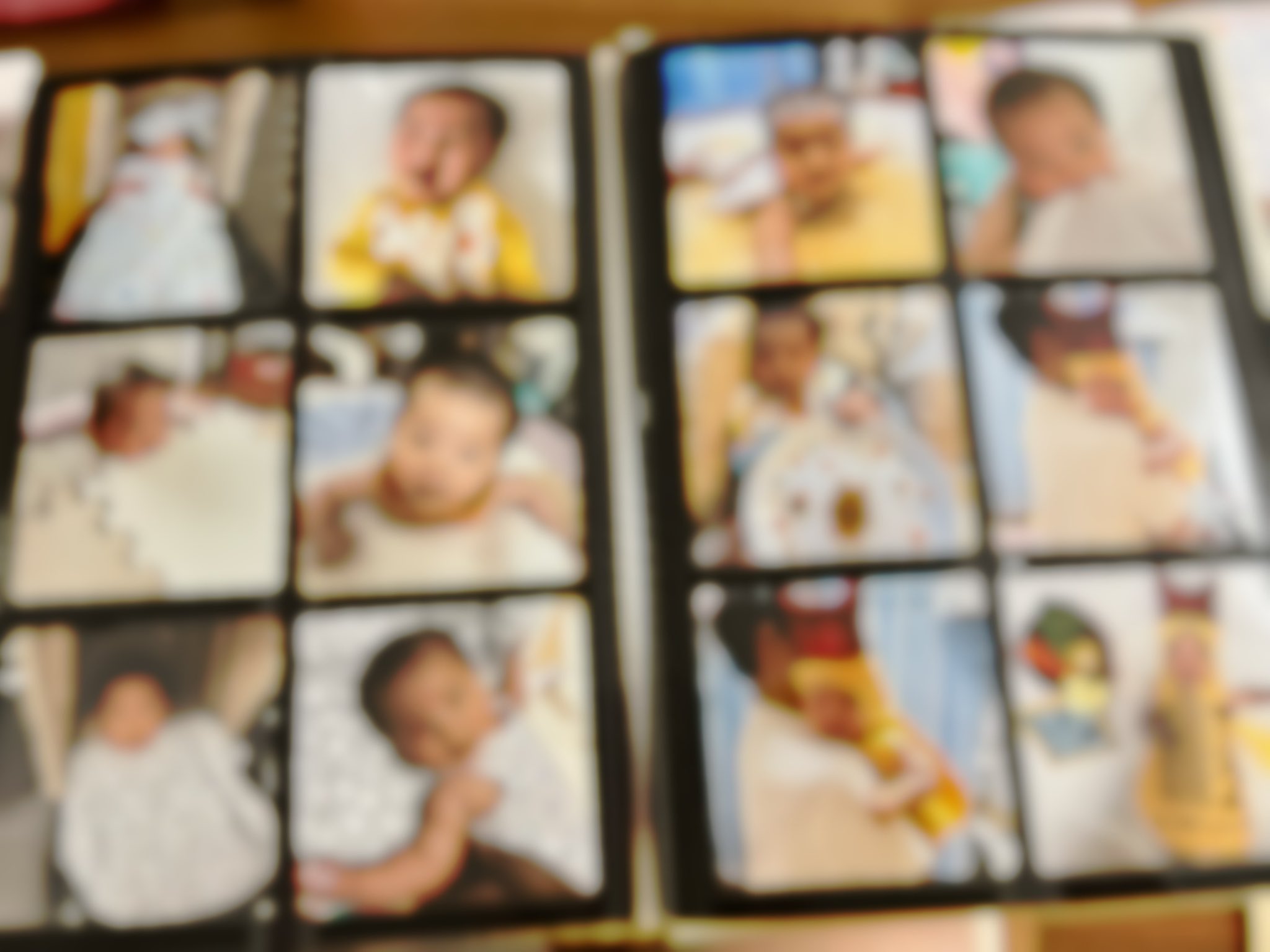 ﾟまみみ ﾟ 息子の写真整理してるけど髪の毛増えたな ってほんと思う そして 二重 だったのにうつ伏せで寝るようになってから一重になったりぱっちり二重になったり奥二重だったり毎日顔が全然違くて笑える 赤ちゃんってこんなに二重の線安定