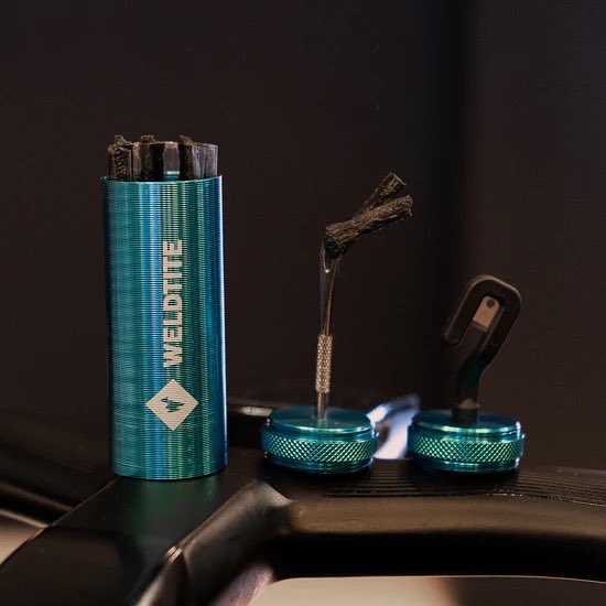 BobElliotOnline's tweet photo. Another ✨NEW✨ product from @Weldtite in stock @BobElliotOnline 💪 and we 💙 this!
-
The Weldtite Tubeless Repair Capsule repairs a hole in seconds; the big brother of the leading Tubeless Repair Kit.
 -

#cycle #cycling #cyclingaccessories #bobelliot #weldtite #puncture https://t.co/G7VUINyCIR