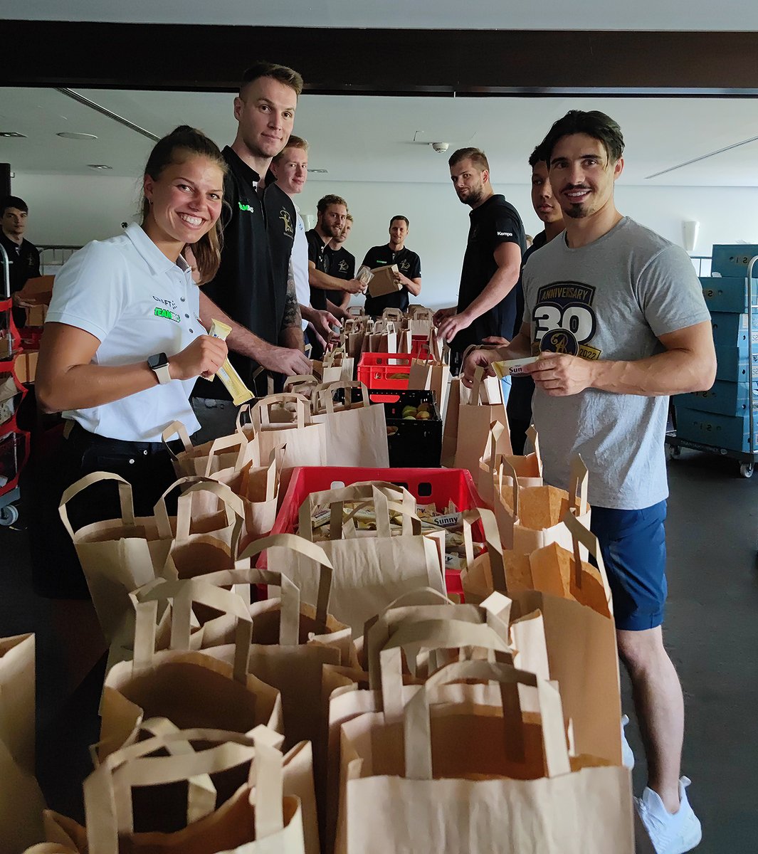 Mit einer kurzfristig initiierten Aktion unterstützen <a href="/sachsenlotto/">SACHSENLOTTO</a> und TeamSportSachsen die Feuerwehrleute sowie Rettungs- und Einsatzkräfte im Nationalpark Sächsische Schweiz mit der Bereitstellung von 1.200 Frühstückspaketen. 

Mehr dazu hier: entdecke-sachsenlotto.de/gemeinsam-fuer…