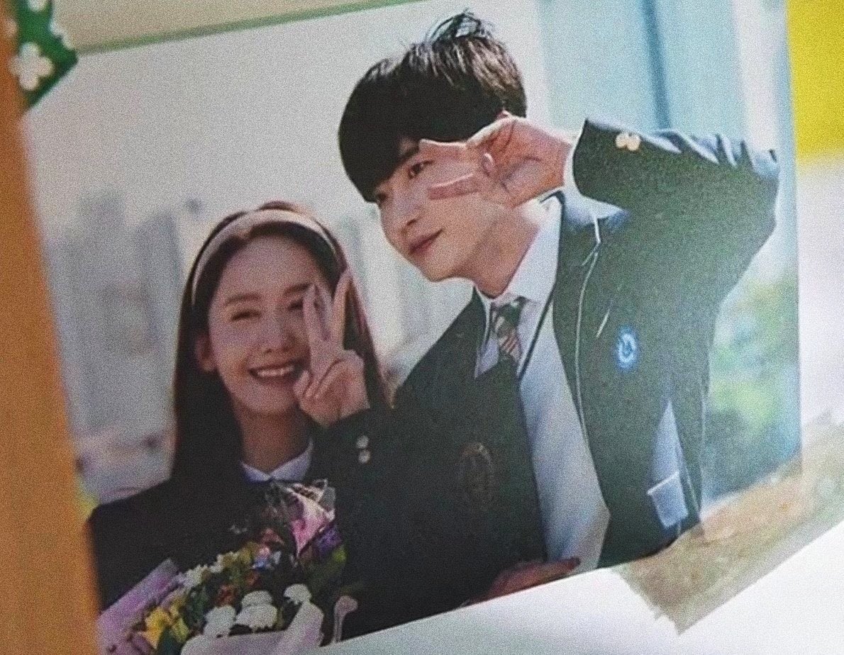 친구로 9년
연인으로 4년
부부로 3년

창호미호 서사 미쳣다｡