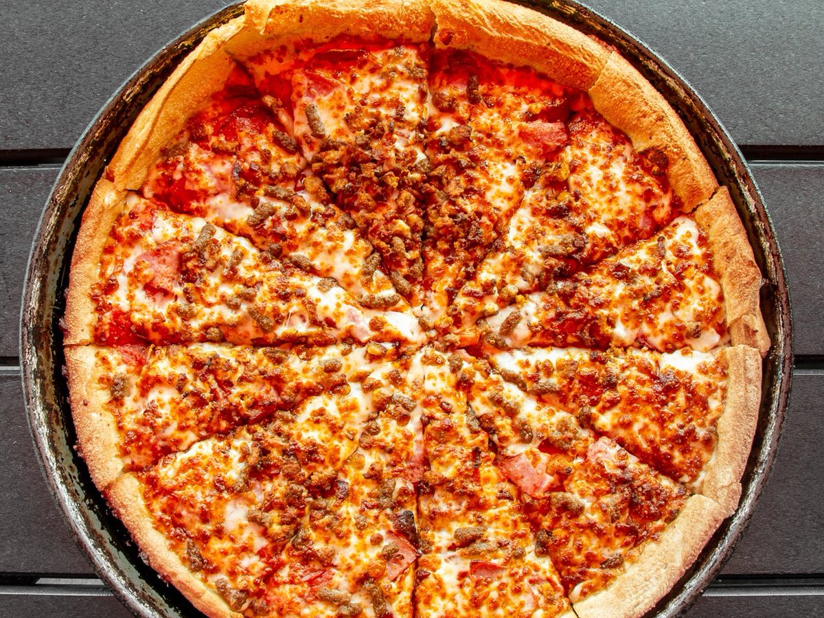 MurrayMrB's tweet image. Another Friday means another chance to win a FREE large one topping from Mister B's! Hit that RT button and make sure you're following us to win. #FreePizzaFriday 🍕🍕