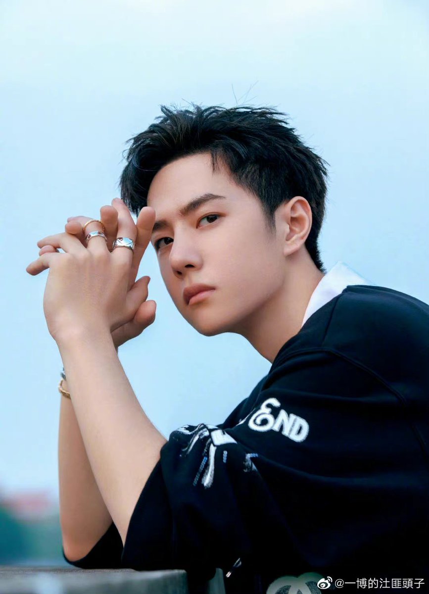 🥳HBD Yibo ลูกรักพระเจ้า ปีนี้เติบโตมาอย่างดีอีกปีแล้ววันเกิดปีนี้ขอให้อี้ป๋อมีความสุขมากๆๆ มีเวลาพักผ่อนเยอะๆ ขอให้ประสบความสำเร็จในทุกด้านและเป็นที่รักของทุกคน Love You 王一博 💚

#WangYibo25thBDay
#王一博0805生日快乐