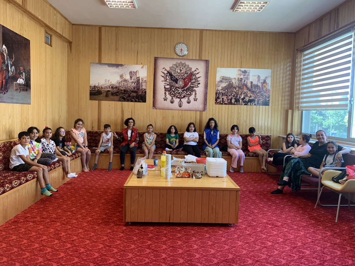 GSB_CerenDSGM's tweet photo. Merkezimizde bugün halk oyunları kursundaki öğrencilerimizle birlikte has oda da keyifli zaman geçirdik😊💫 https://t.co/1V6SAPaIgx