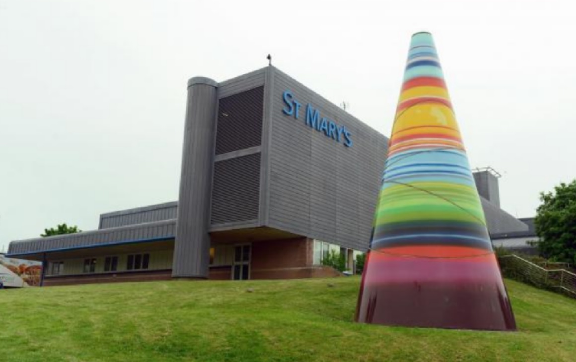 BREAKING: A&amp;E only treating life-threatening cases: critical incident declared at St Mary's Hospital <a href="/IOWNHS/">Isle of Wight NHS Trust</a> #IsleofWight #iwnews #IOW #NHS countypress.co.uk/news/20604046.…