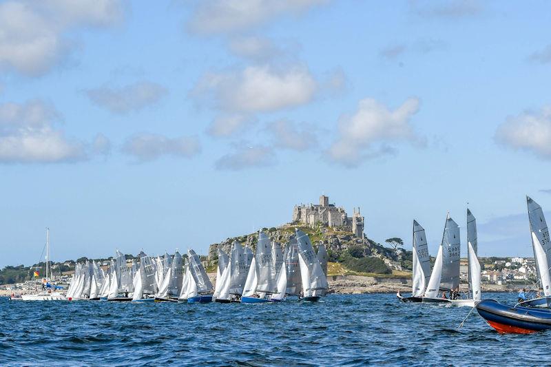 yandyfeed's tweet photo. 76th Aspire Merlin Rocket National Championships at Mount's Bay Sailing Club Overall - A fantastic and tiring end to a great week - @merlin_rocket #MerlinRocket https://t.co/JhLCRAGEpp https://t.co/nPWUzuH5Nu