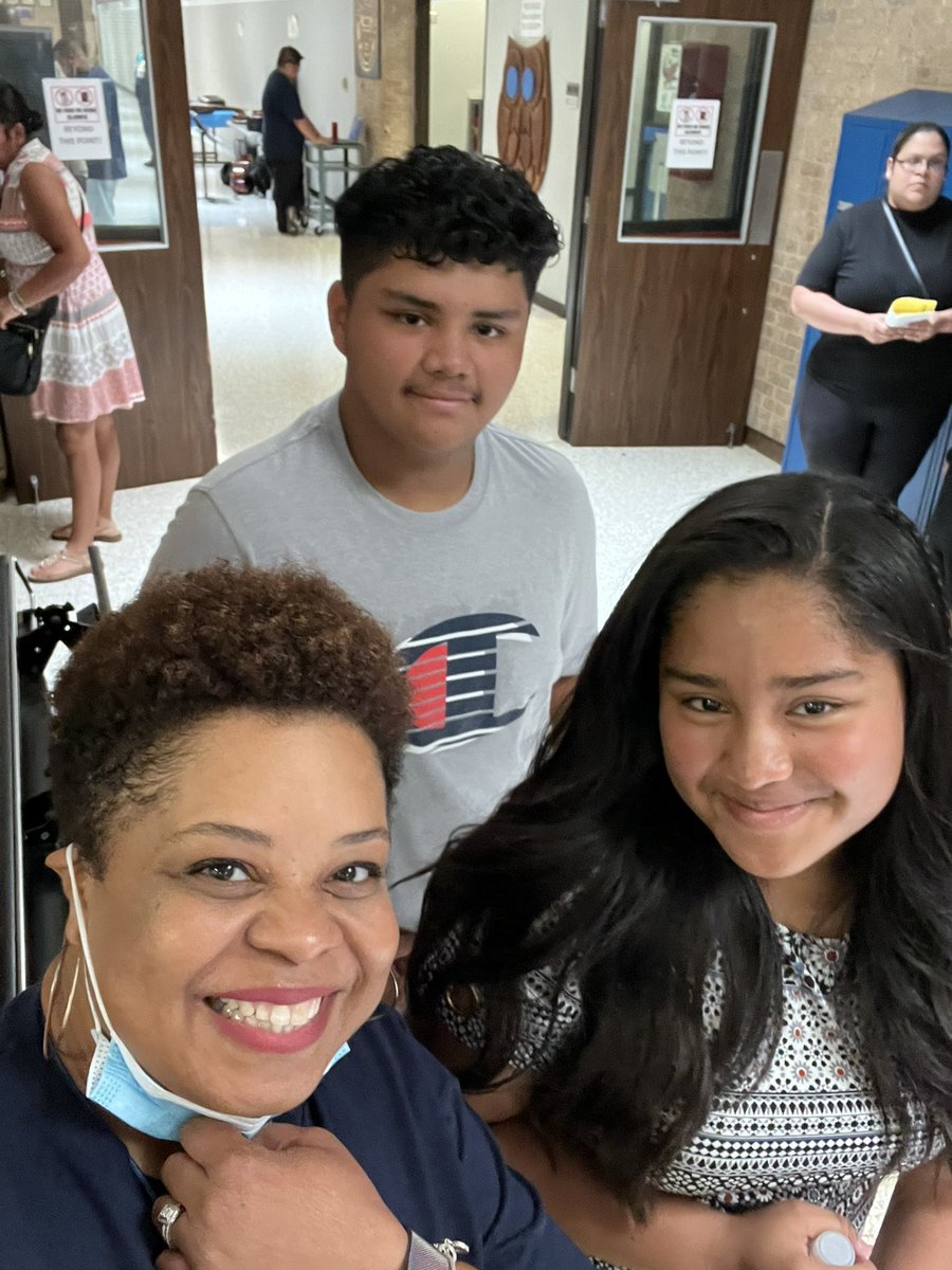 mrsmmanderson's tweet photo. βMrs. Anderson, Iβm going to high school, but my brother/sister is coming- so you wonβt miss me!β Love that my outgoing students introduced me to their siblings during @OlleMightyOwls Owl Campβ¦ #olleimpact #myWHY https://t.co/bFmsRSxqvq