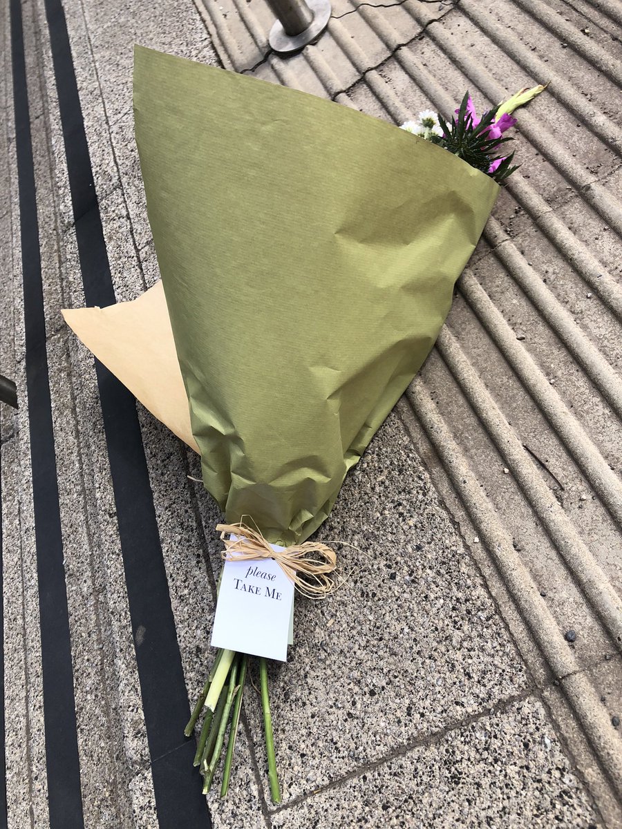 DecKolad's tweet photo. Walking through town and saw these tooled away for somebody who needs them. Faith in humanity restored https://t.co/hSnVaiTBu8