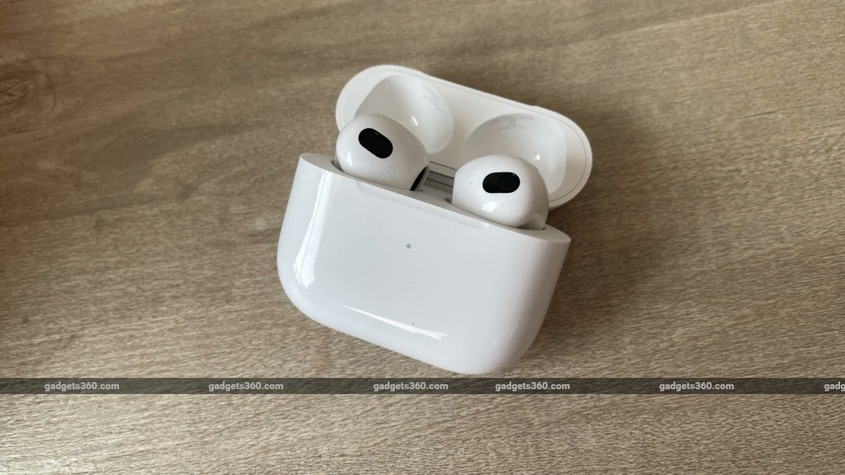 NDTV on X: RT @Gadgets360: Apple AirPods (3rd Gen) review: New design,  familiar experience   / X