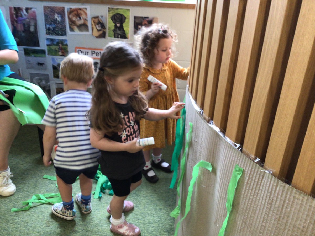 winterfoldhs's tweet photo. This week’s theme at #Winterfold Fun Club is ‘Bugs’. The children have been helping to make a bug hut around their classroom. #WinterfoldFunClub #SummerActivities #TheWinterfoldWay https://t.co/1uokTWFvfY
