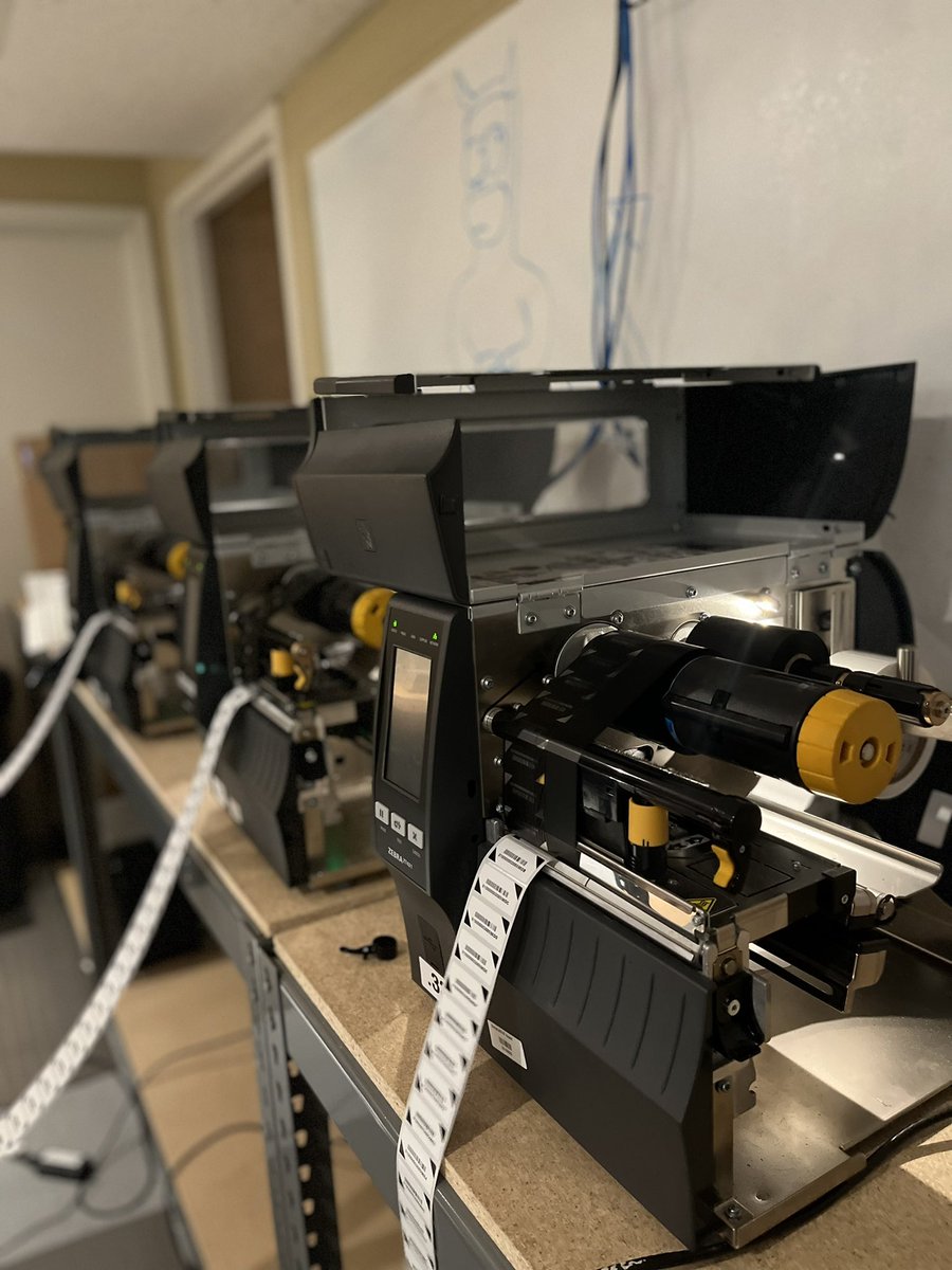SimplyRFiD's tweet photo. Can you spot the sneaky photo-bomber?😂🙈#rfidprinters #printers https://t.co/AUqXeyCM4k