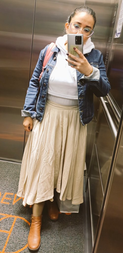 gelitoazul's tweet photo. Por fin pude usar mi falda de #Sukaina. 🤭🤭 @rpintosa_ https://t.co/DKJDZPBChD