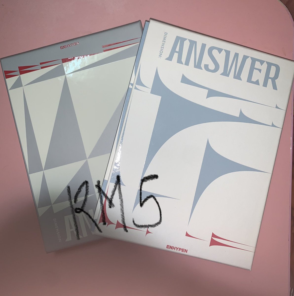 ERICLOMLZ's tweet photo. wts my collection #pasartheboyz #pasarENHYPEN #pasarpiwon #pasarSVT #pasarcix 
☁️ unsealed album 
☁️ price state excluding postage
☁️ postage rm8wm rm15em 
☁️ online banking only 
☁️ if you buy any of pc and album get free album thrilling unsealed https://t.co/ZgidDzdFdF